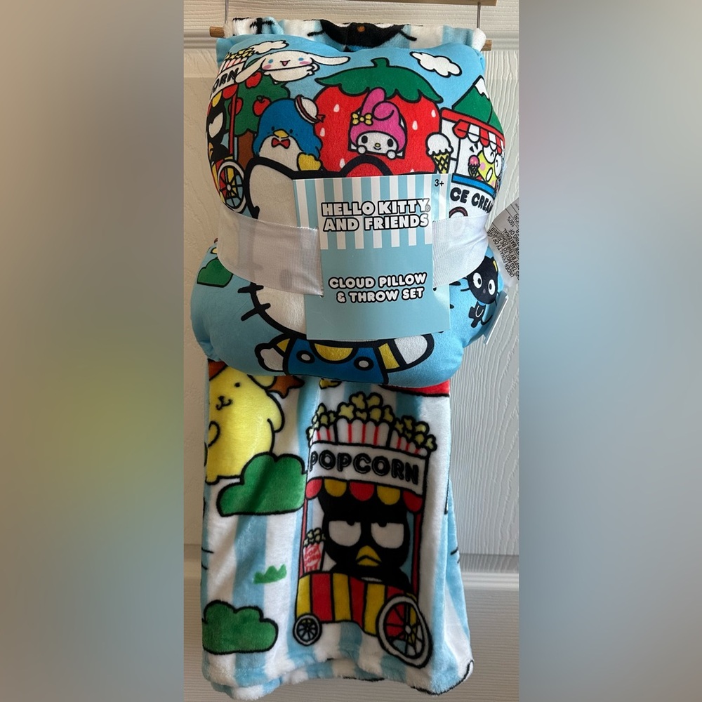 Hello Kitty Cloud Pillow & Throw Set